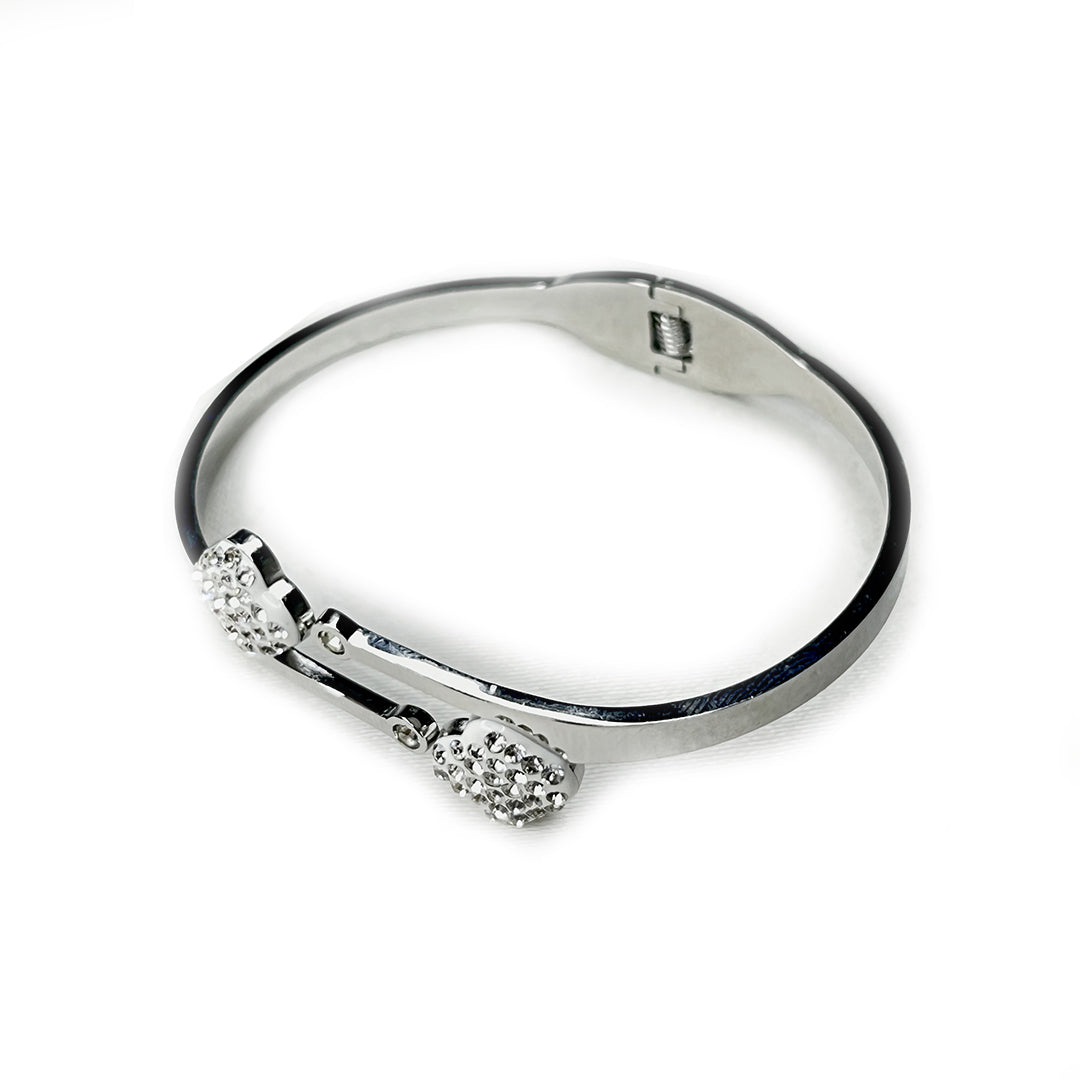 Diamond hug bracelet